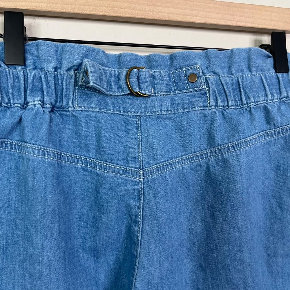 BDG Urban Outfitters Women’s Blue Paperbag High Waisted Shorts Size 4 Pleated - Picture 8 of 10